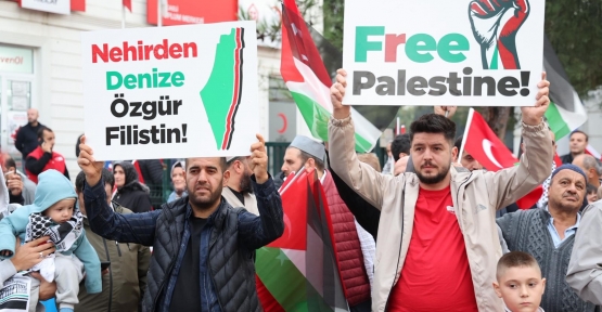 GEBZE'DE BİNLERCE KİŞİ GAZZE İÇİN YÜRÜDÜ
