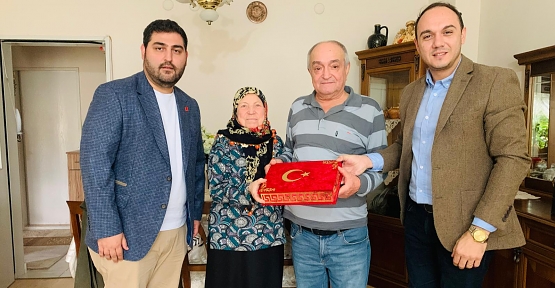 İzmit Belediyesinden Başiskele’de Kıbrıs Gazilerine Anlamlı Ziyaret