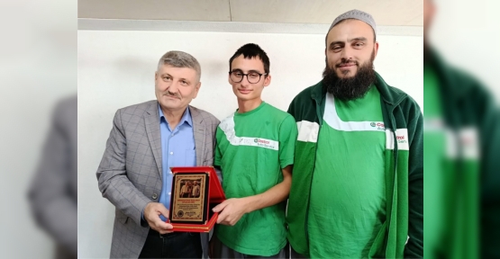 Körfez Esnaf Odası’ndan “Yılın Kalfası” Muhammet Emin Haşlaman’a Tebrik Ziyareti