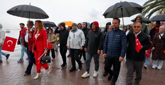 Körfez’de Cumhuriyet Coşkusu Yağmura Rağmen Sönmedi