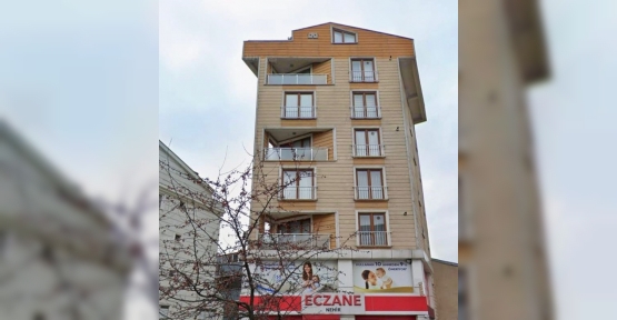 MÜLK SAHİBİNİN YEĞENİNDEN AÇIKLAMA: "BİNA 2012'DE KAT KARŞILIĞI YAPILMIŞTI"