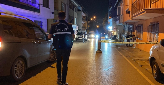 SOKAK ORTASINDA BACAĞINDAN VURULDU