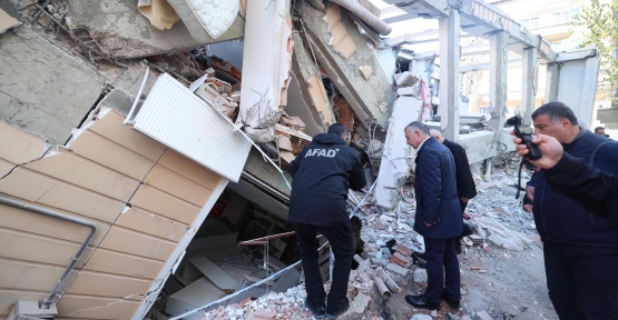 300 METRE YARIÇAPINDAKİ TÜM BİNALARDA VE ZEMİNDE DETAYLI ÖLÇÜMLER YAPILIYOR