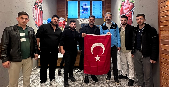 AK Partili Gençlerden  Yarımca Esnafına Ziyaret