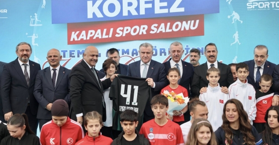 Başkan Durul’dan Bakan Bak’a Forma