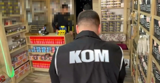 EVİN ODALARINI SİGARA İMALATHANESİNE ÇEVİRMİŞLER