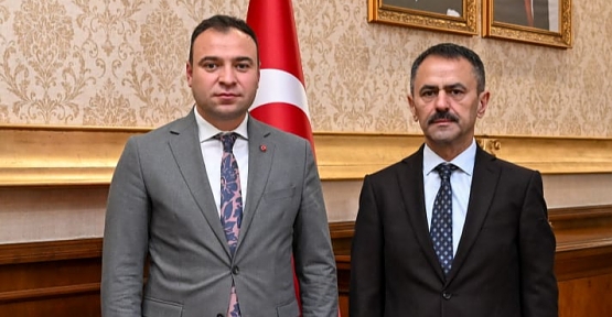 Kocaeli Ülkü Ocakları Başkanı Abdülkadir Özdemir, Vali İlhami Aktaş’ı Ziyaret Etti