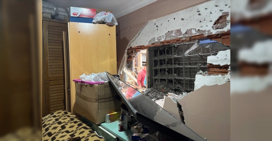 DAİRENİN ZİLİ ÇALINCA YATAK ODASININ YIKILDIĞINI ÖĞRENDİ