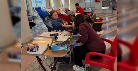 Kan Stoklarına Gölcük Belediyesi’nden Güçlü Destek