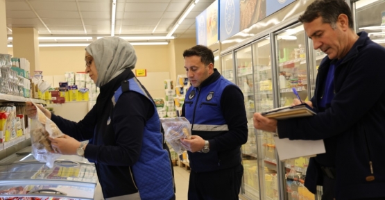 Kartepe Belediyesi’nden Marketlerde Sıkı Denetim