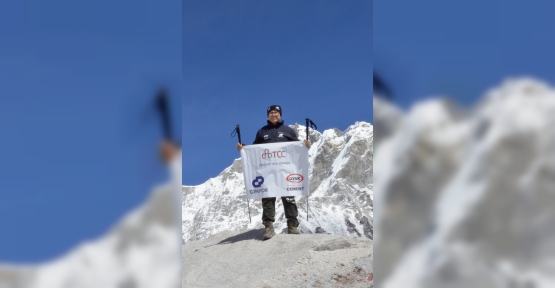 Mustafa Turan, Everest Base Camp Tırmanışını Başarıyla Tamamladı