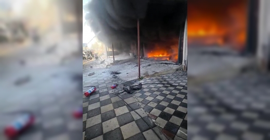 OTO TAMİR DÜKKANI VE 2 ARAÇ ÇIKAN YANGINDA KÜLE DÖNDÜ