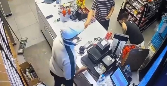 RAHAT TAVIRLARLA ÖNCE BEKLEDİ, SONRA DEFALARCA ATEŞ ETTİ