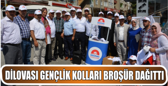 AK Gençler Çarşamba Pazarı’nda Erdoğan broşürü dağıttı