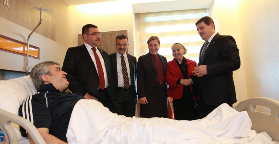 Ak Parti Ailesinden Kaflı'ya geçmiş olsun ziyareti