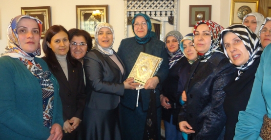 Ak Parti Gölcük'ten Hale Baştopçu'ya ziyaret