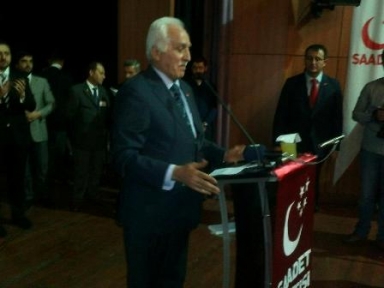 S.P.'de Gergin Kongre! Genel Başkan Yuhalandı!