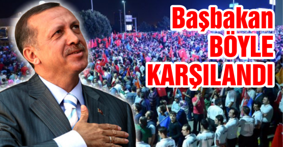 Erdoğan'a dev karşılama. On binler Atatürk Havalimanı'na akın etti