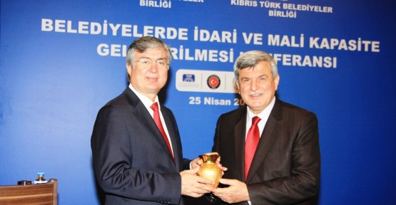 Başkan, Kıbrıs’ta sempozyuma katıldı