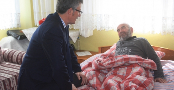Başkan Mehmet Ellibeş  hasta ziyaretinde 