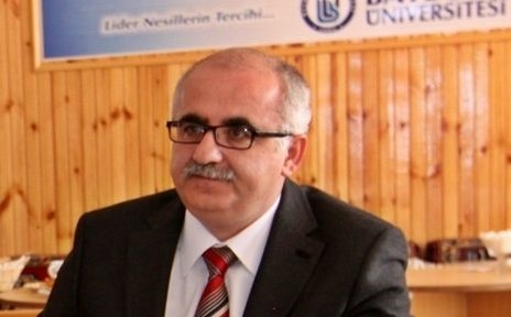 Bayburt Üniversitesi Rektörü İntihar 