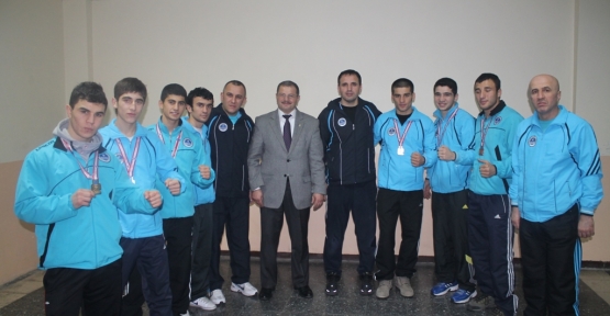 Boksörlerden Türkiye Şampiyonasında 7 madalya