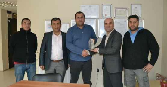 Dilovası Spordan Kadir Kocaman'a Plkaet