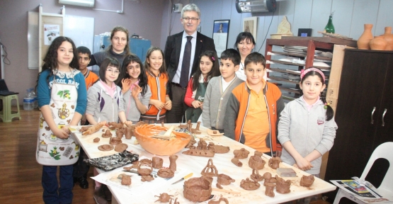  Ellibeş, Gölcük Belediyesi Çocuklarla Seramik Okulunu ziyaret etti