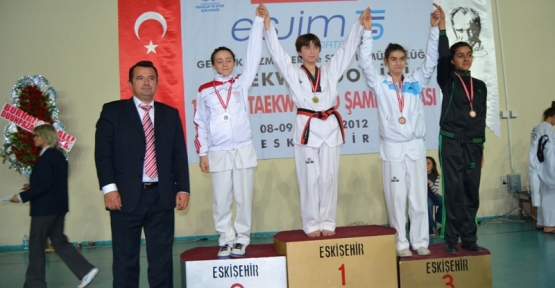 Gölcüklü Taekvondocuların büyük başarısı