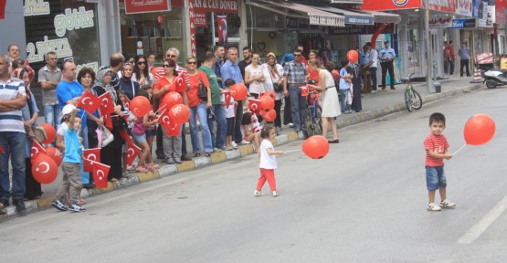  Gölcükte 30 Ağustos Zafer Bayramı Törenlerle kutlandı