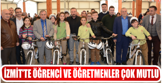 İZMİT’TE ÖĞRENCİ VE ÖĞRETMENLER ÇOK MUTLU