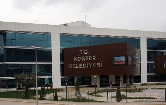  Körfez Belediye Binası Göz Kamaştırıyor
