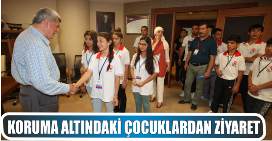 Koruma altındaki çocuklar Karaosmanoğlu’nu ziyaret etti