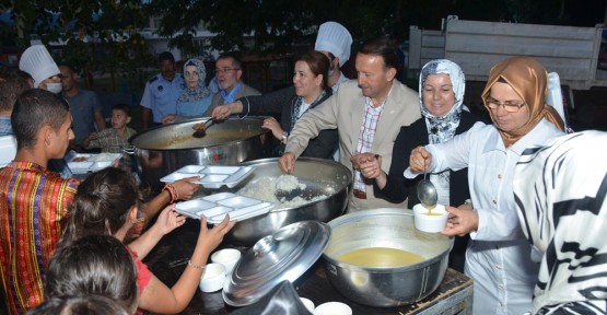  Maşukiye’de vekilli, sohbetli iftar