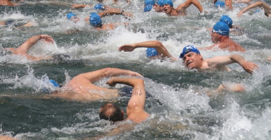  Mavi Bayraklı plajlarda Açıksu Yüzme Yarışması