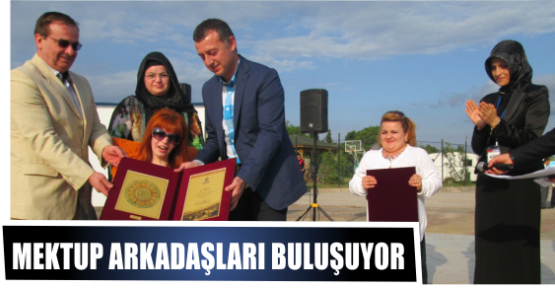 MEKTUP ARKADAŞLARI BULUŞUYOR