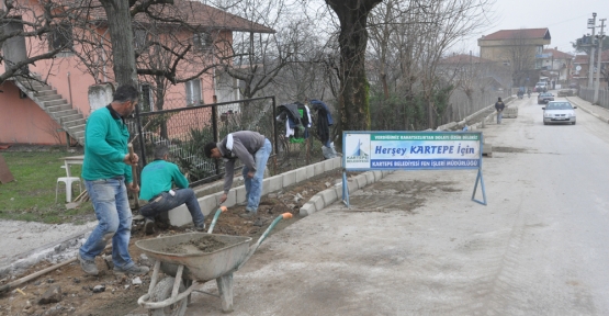 Okul yolunda kaldırım düzenlemesi