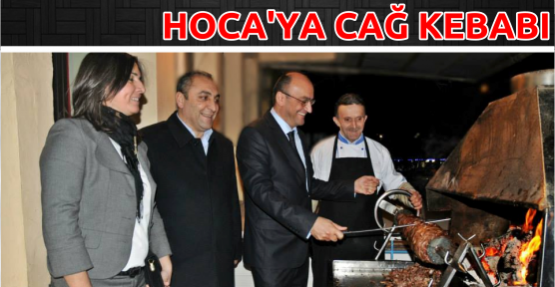 REŞAT HOCA  KENDİ ELLERİYLE CAĞ KEBABI KESTİ