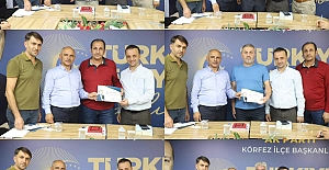 AK Parti’de Partililere Teşekkür Belgesi