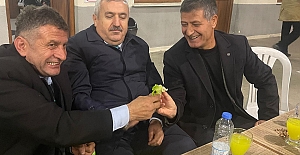 ​​​​​​​Siyasetin Dostluk Yüzü!