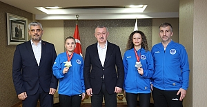 Başkan Büyükakın Şampiyon Kardeşlerle Buluştu
