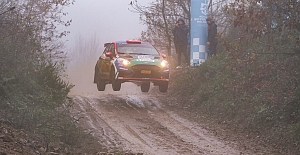 Kocaeli Rallisi Nefes Kesti: Ortalığı Tozu Dumana Kattılar