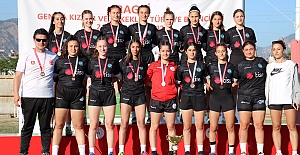 Körfez’in Kızları Ragbide Türkiye Şampiyonu Oldu 