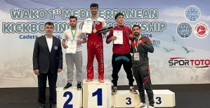 Körfezli Güneş 1. Akdeniz Kick Boks Şampiyonu Oldu