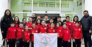 KÖRFEZLİ GENÇ YÜZÜCÜLER KIRKLARELİDE...