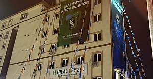 AK Parti Bayrağı, Geceden Astı
