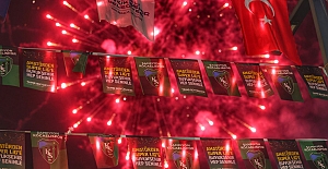Havai Fişek Gösterisi Muhteşemdi