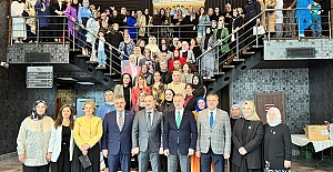 AK Parti il Kadın Kollarından Anneler Gününe Özel Program"