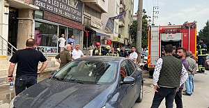 ŞARJ EDİLEN AKÜ PATLAYARAK YANGINA SEBEP OLDU: EV KULLANILAMAZ HALE GELDİ