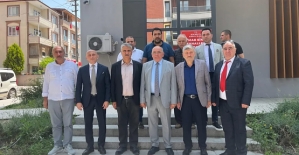 Durmuş ve Öztürk’ten Mimar Sinan Mahalle Muhtarına Bayram Ziyareti
